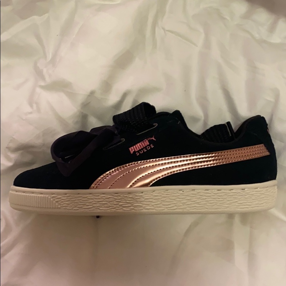 Puma- Suede Heart Rose Gold
